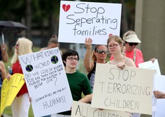 Donald Trump kljubovalno nad kritike zaradi odvzemanja otrok azilantom