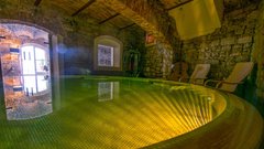 Notranji bazen s savno Vertigo Palače (foto: Villa Drinković)