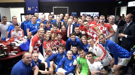 Hrvaški nogometni reprezentanti bodo rešene tajske dečke obdarili z dresi