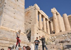 Atensko akropolo zaradi vročine predčasno zaprli za oglede