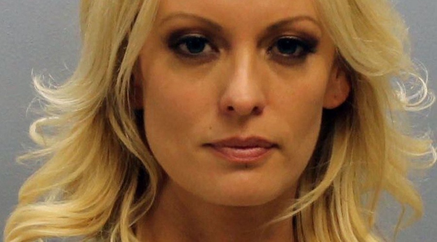 Stormy Daniels je bila tarča skupine policistov, ki so jo vzeli na piko! (foto: profimedia)