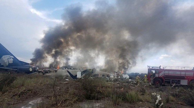 Mehika: V letalski nesreči 49 ranjenih (foto: Profimedia)