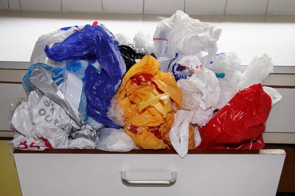 Plastične vrečke, ki močno ogrožajo čilsko okolje, so zakonsko prepovedali (foto: profimedia)