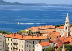 Homoseksualni gostje na Hrvaškem nezaželeni: lastnik apartmaja zavrnil gosta zaradi spolne opredeljenosti