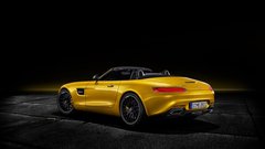 Mercedes-AMG GT S roadster - krasna trikraka zvezda