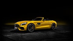 Mercedes-AMG GT S roadster - krasna trikraka zvezda