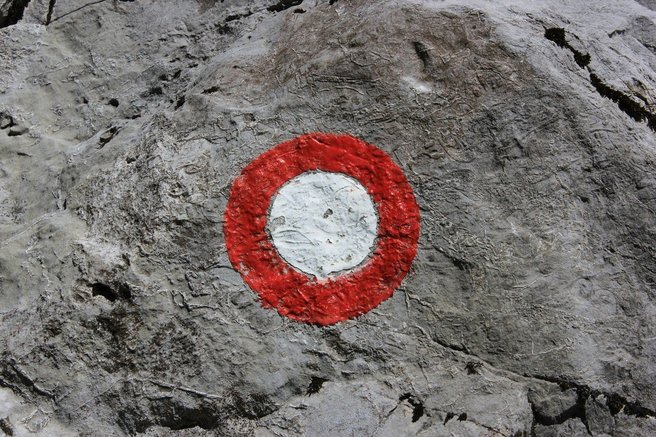 Tragično: želel posneti fotografijo, a zdrsnil v 30 metrov globok prepad