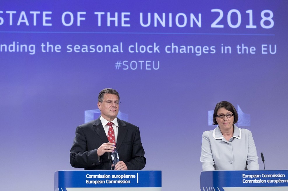 Premikanje ure: Slovenci bolj naklonjeni poletnem času (foto: profimedia)