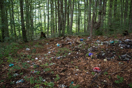 Očistimo Slovenijo: med smetmi največ gradbenih odpadkov in embalaže