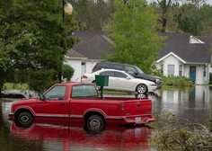 Severno Karolino po orkanu preplavila tropska depresija Florence