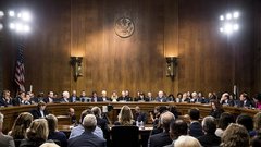 Žrtev Bretta Kavanaugha v senatu opisala spolni napad leta 1982
