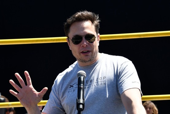 Zavajajoči čivki bodo Elona Muska stali 40 milijonov dolarjev