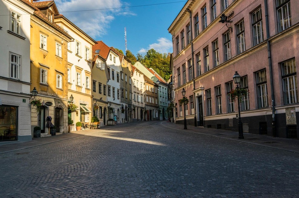 Furs poostril nadzor nad oddajanjem nepremičnin turistom na črno (foto: profimedia)