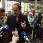 Logar v kampanji pred županskimi volitvami pričakuje soočenje programov (foto: Tamino Petelinšek/STA)