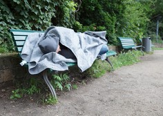 Madžarska z današnjim dnem prepoveduje brezdomstvo