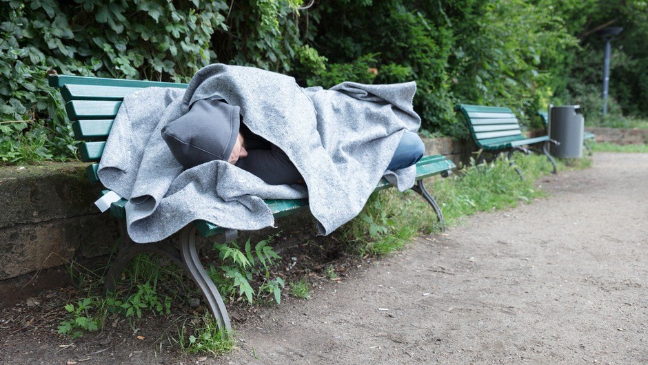
                            Madžarska z današnjim dnem prepoveduje brezdomstvo (foto: profimedia)