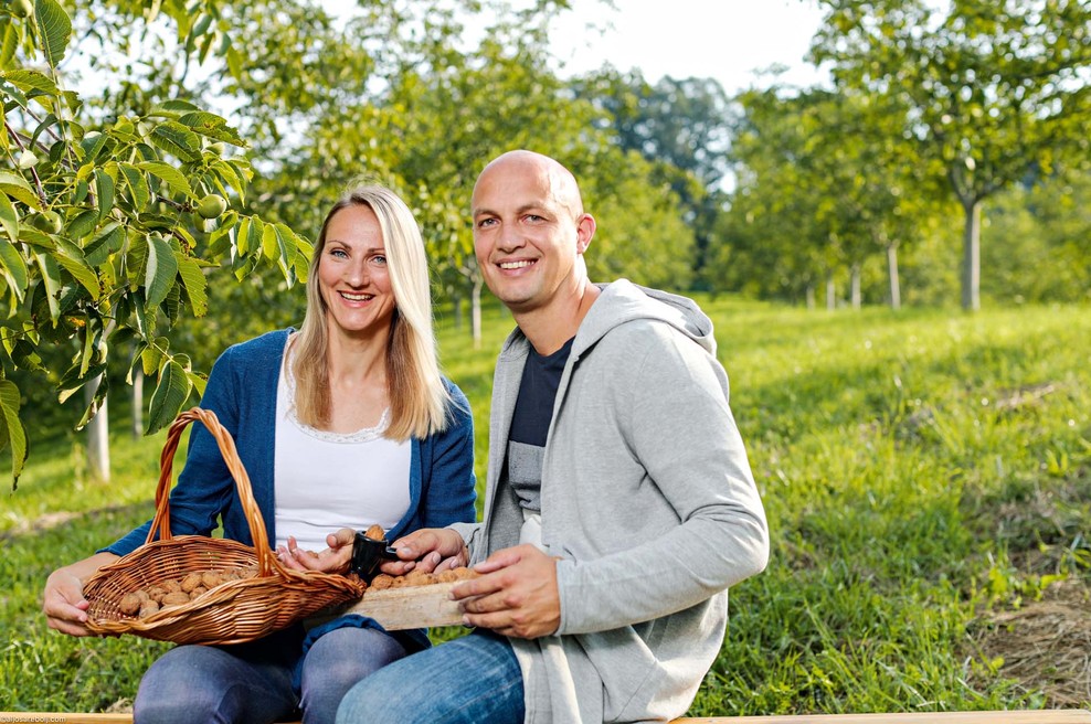 Mark Kališnik in Tina Berlec (Štartaj Slovenija) predstavita svoj produkt Mul'c (foto: arhiv Štartaj Slovenija)