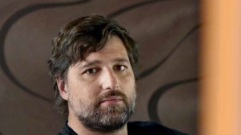 PLAYBOYEV INTERVJU: RADO PEZDIR -JE ŽE! PODVOJENA VSEBINA