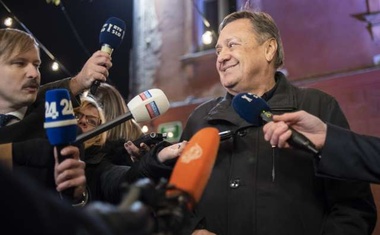 Po prešteti večini glasovnic v Ljubljani gladka zmaga Jankovića