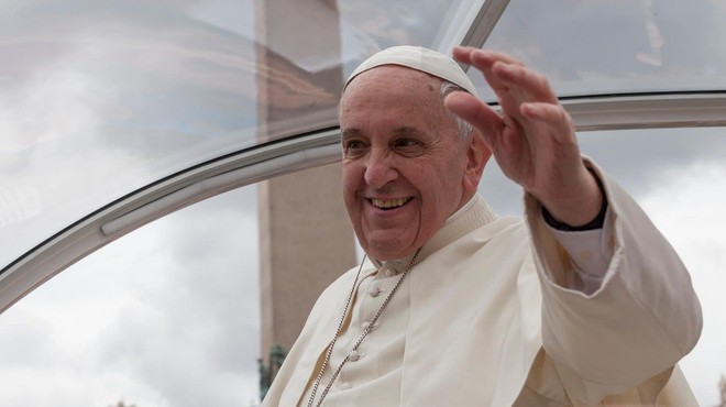 Papež Frančišek: Zaradi ropota nekaj bogatih se ne sliši krika revnih (foto: profimedia)