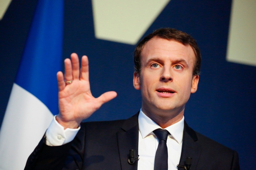 Macron: Protestniki so prestopili mejo, nobenega opravičila ni za ropanje trgovin in napade na policiste (foto: profimedia)