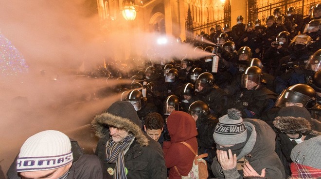 V Budimpešti se nadaljujejo protivladni protesti (foto: Profimedia)