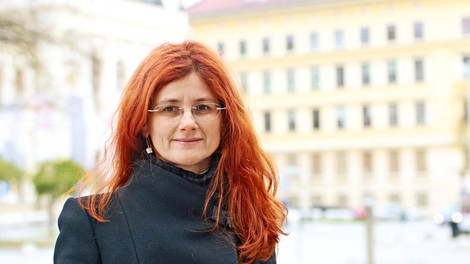 Dr. Sonja Bezjak: Za slogan smo si dali misel  “Z norostjo proti neumnosti!”