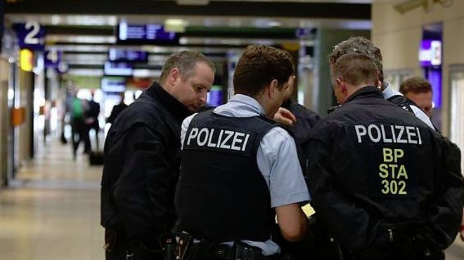 V Frankfurtu aretirali domnevne načrtovalce terorističnega napada (foto: STA)