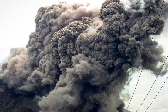 Indonezija: Višja stopnja pripravljenosti zaradi možnosti izbruha vulkana
