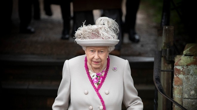Predsednik Pahor se bo naslednji teden v Londonu srečal z britansko kraljico Elizabeto II. (foto: Profimedia)