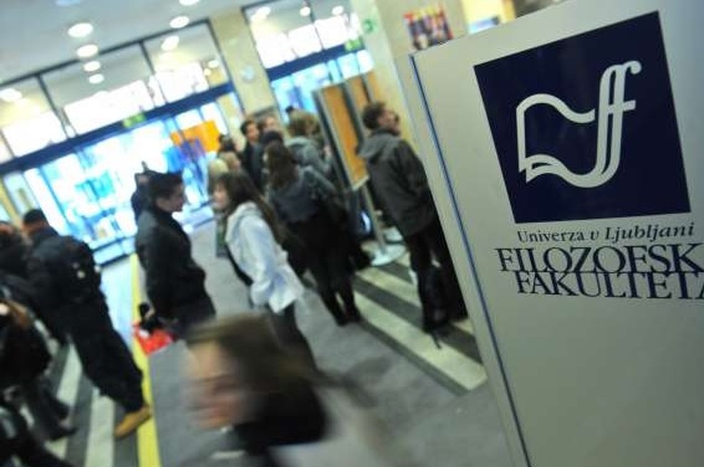 Primorske novice: Na filozofski fakulteti predkazenski postopek zaradi domnevno nezakonitih izplačil (foto: STA)