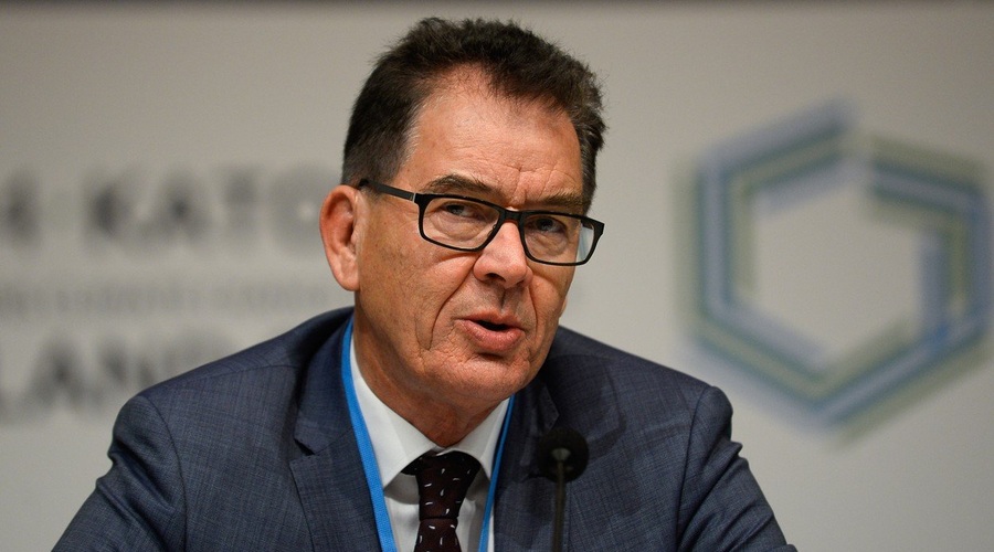 Nemški minister zaradi okvare letala obtičal v Zambiji (foto: profimedia)