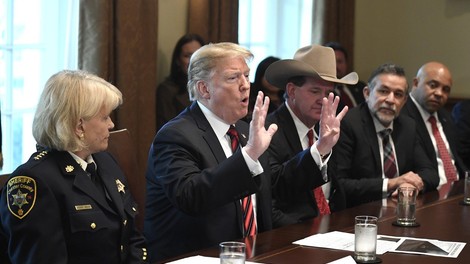 Donald Trump v tvitu z grožnjo Turčiji
