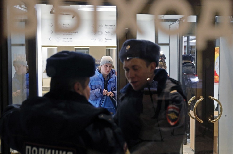 V Moskvi zaradi lažnih bombnih groženj evakuirali več tisoč ljudi (foto: profimedia)