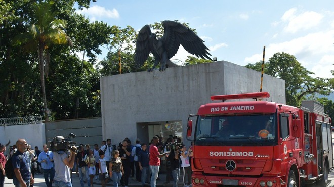 10 mrtvih v požaru, ki je zajel center za mlade nogometaše brazilskega kluba Flamengo (foto: profimedia)