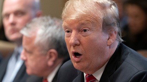 Obsodbe napada na snemalca BBC na Trumpovem zborovanju