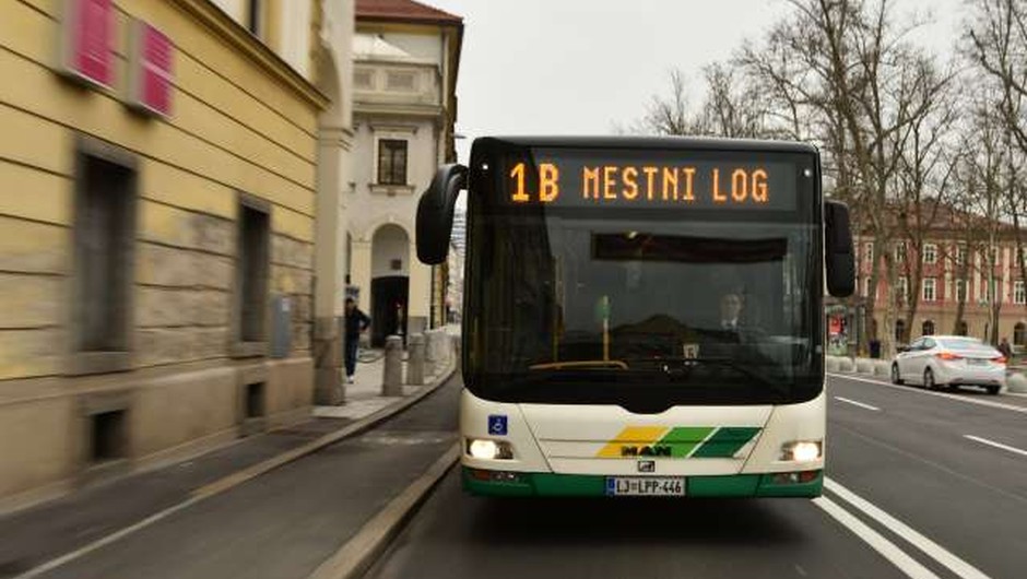 
                            Z aprilom dražje avtobusne vožnje in parkiranje v Ljubljani! (foto: Tamino Petelinšek/STA)