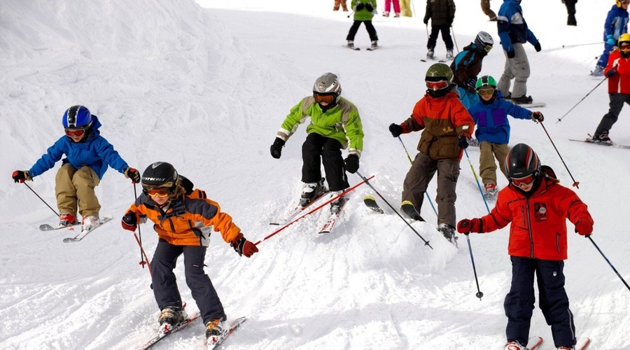 Začetek počitnic za šolarje iz vzhodne Slovenije (foto: Profimedia)