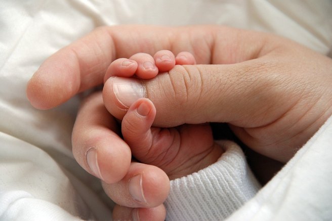 Znana Slovenka že drugič postala mamica, čestitke že dežujejo