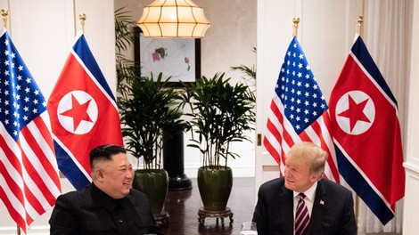 Trumpa kritizirajo zaradi popustljivosti do severnokorejskega voditelja
