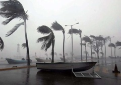 Pri naših sosedih tornado, tudi Slovenija v pričakovanju hude ure