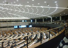 V Evropskem parlamentu v vsakem mandatu večji delež žensk