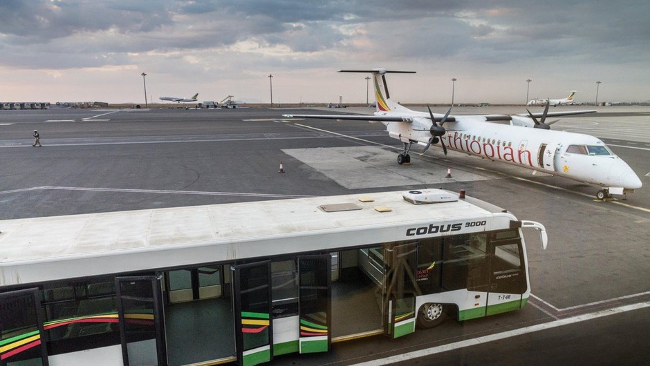 
                            Etiopsko letalo s 157 ljudmi na krovu strmoglavilo kmalu po vzletu, nesreče ni preživel nihče (foto: profimedia)