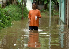 Poplave v indonezijski pokrajini Papua terjale najmanj 50 življenj