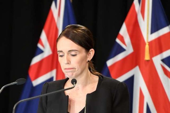 Novozelandska premierka po terorističnem napadu poziva k večji odgovornosti družbenih omrežij