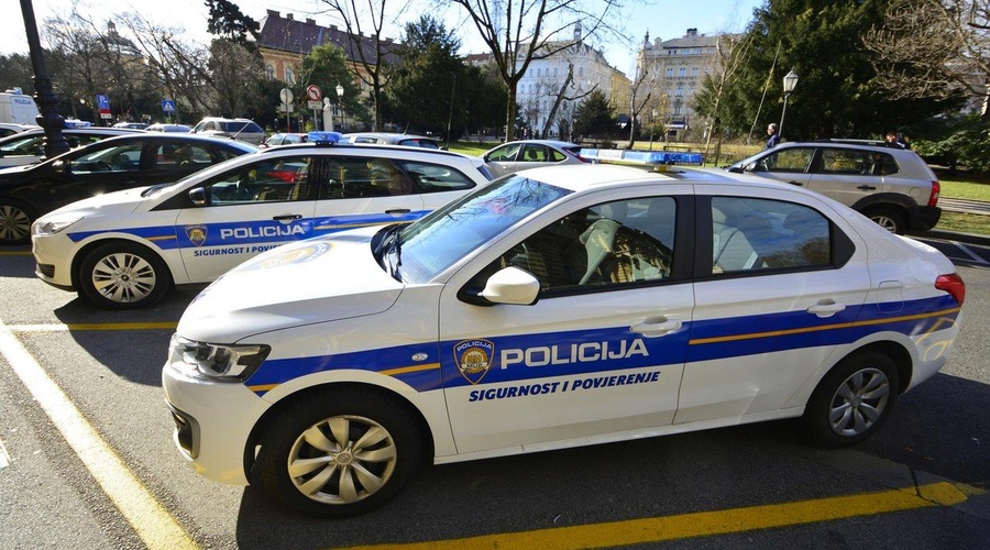 V Makarski streljali na hišo nekdanjega slovenskega nogometaša Laliča (foto: profimedia)