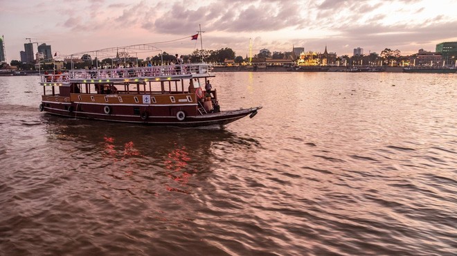 V nesreči trajekta na reki Tigris umrlo najmanj 70 ljudi (foto: profimedia)
