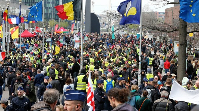 V Belgiji je 15.000 protestnikov zahtevalo odločnejše podnebne ukrepe (foto: profimedia)