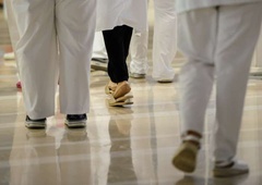 Namesto na stavko zdravniki vendarle na delo: kakšen dogovor so dosegli?