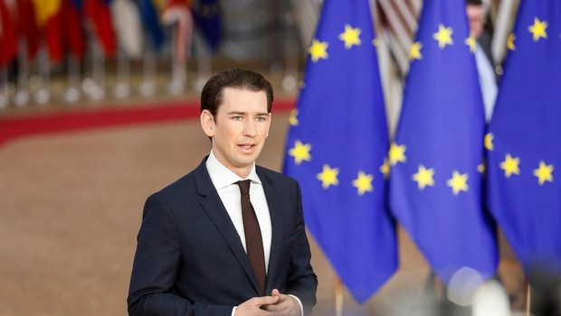 
                            Avstrijski parlament izglasoval nezaupnico kanclerju Kurzu (foto: Profimedia)
